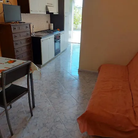 Residence Cuba Alloggi Per Turismo Fontane Bianche Exterior photo