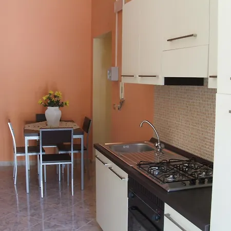 Residence Cuba Alloggi Per Turismo Fontane Bianche Exterior photo